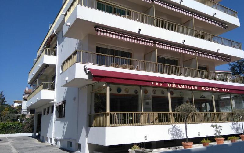 Hotel Restaurant Brasilia Cagnes-sur-Mer Kültér fotó